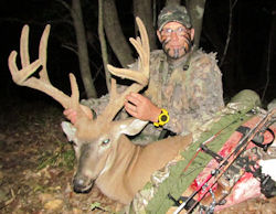 Kentucky deer hunting, western kentucky deer hunting, deer hunting, hunting, archery, Whitetail deer hunting, west ky whitetail hunting, kentucky whitetail outfitters, boone & crocket, food plots, deer food plots, chickory plots, lodging