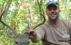 Kentucky deer hunting, western kentucky deer hunting, deer hunting, hunting, archery, Whitetail deer hunting, west ky whitetail hunting, kentucky whitetail outfitters, boone & crocket, food plots, deer food plots, chickory plots, lodging