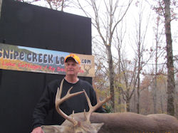 Kentucky deer hunting, western kentucky deer hunting, deer hunting, hunting, archery, Whitetail deer hunting, west ky whitetail hunting, kentucky whitetail outfitters, boone & crocket, food plots, deer food plots, chickory plots, lodging