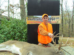 Kentucky deer hunting, western kentucky deer hunting, deer hunting, hunting, archery, Whitetail deer hunting, west ky whitetail hunting, kentucky whitetail outfitters, boone & crocket, food plots, deer food plots, chickory plots, lodging