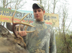 Kentucky deer hunting, western kentucky deer hunting, deer hunting, hunting, archery, Whitetail deer hunting, west ky whitetail hunting, kentucky whitetail outfitters, boone & crocket, food plots, deer food plots, chickory plots, lodging