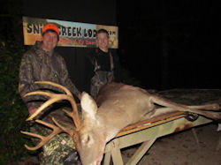 Kentucky deer hunting, western kentucky deer hunting, deer hunting, hunting, archery, Whitetail deer hunting, west ky whitetail hunting, kentucky whitetail outfitters, boone & crocket, food plots, deer food plots, chickory plots, lodging