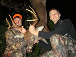 Kentucky deer hunting, western kentucky deer hunting, deer hunting, hunting, archery, Whitetail deer hunting, west ky whitetail hunting, kentucky whitetail outfitters, boone & crocket, food plots, deer food plots, chickory plots, lodging