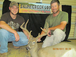 Kentucky deer hunting, western kentucky deer hunting, deer hunting, hunting, archery, Whitetail deer hunting, west ky whitetail hunting, kentucky whitetail outfitters, boone & crocket, food plots, deer food plots, chickory plots, lodging