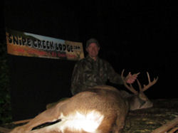 Kentucky deer hunting, western kentucky deer hunting, deer hunting, hunting, archery, Whitetail deer hunting, west ky whitetail hunting, kentucky whitetail outfitters, boone & crocket, food plots, deer food plots, chickory plots, lodging