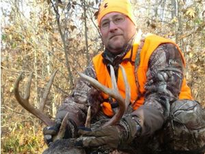 Kentucky deer hunting, western kentucky deer hunting, deer hunting, hunting, archery, Whitetail deer hunting, west ky whitetail hunting, kentucky whitetail outfitters, boone & crocket, food plots, deer food plots, chickory plots, lodging