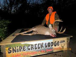 Kentucky deer hunting, western kentucky deer hunting, deer hunting, hunting, archery, Whitetail deer hunting, west ky whitetail hunting, kentucky whitetail outfitters, boone & crocket, food plots, deer food plots, chickory plots, lodging