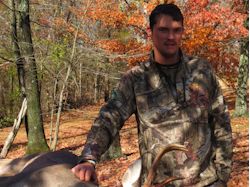 Kentucky deer hunting, western kentucky deer hunting, deer hunting, hunting, archery, Whitetail deer hunting, west ky whitetail hunting, kentucky whitetail outfitters, boone & crocket, food plots, deer food plots, chickory plots, lodging