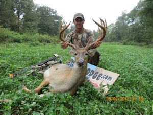Kentucky deer hunting, western kentucky deer hunting, deer hunting, hunting, archery, Whitetail deer hunting, west ky whitetail hunting, kentucky whitetail outfitters, boone & crocket, food plots, deer food plots, chickory plots, lodging