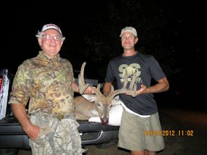 Kentucky deer hunting, western kentucky deer hunting, deer hunting, hunting, archery, Whitetail deer hunting, west ky whitetail hunting, kentucky whitetail outfitters, boone & crocket, food plots, deer food plots, chickory plots, lodging