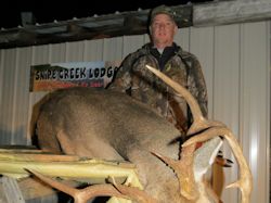 Kentucky deer hunting, western kentucky deer hunting, deer hunting, hunting, archery, Whitetail deer hunting, west ky whitetail hunting, kentucky whitetail outfitters, boone & crocket, food plots, deer food plots, chickory plots, lodging