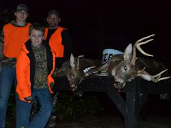 Kentucky deer hunting, western kentucky deer hunting, deer hunting, hunting, archery, Whitetail deer hunting, west ky whitetail hunting, kentucky whitetail outfitters, boone & crocket, food plots, deer food plots, chickory plots, lodging