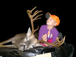 Kentucky deer hunting, western kentucky deer hunting, deer hunting, hunting, archery, Whitetail deer hunting, west ky whitetail hunting, kentucky whitetail outfitters, boone & crocket, food plots, deer food plots, chickory plots, lodging