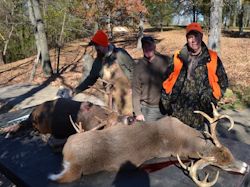 Kentucky deer hunting, western kentucky deer hunting, deer hunting, hunting, archery, Whitetail deer hunting, west ky whitetail hunting, kentucky whitetail outfitters, boone & crocket, food plots, deer food plots, chickory plots, lodging