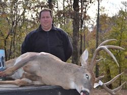 Kentucky deer hunting, western kentucky deer hunting, deer hunting, hunting, archery, Whitetail deer hunting, west ky whitetail hunting, kentucky whitetail outfitters, boone & crocket, food plots, deer food plots, chickory plots, lodging