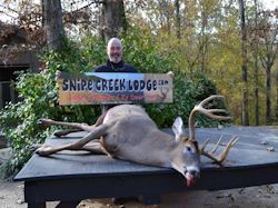 Kentucky deer hunting, western kentucky deer hunting, deer hunting, hunting, archery, Whitetail deer hunting, west ky whitetail hunting, kentucky whitetail outfitters, boone & crocket, food plots, deer food plots, chickory plots, lodging