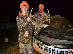 Kentucky deer hunting, western kentucky deer hunting, deer hunting, hunting, archery, Whitetail deer hunting, west ky whitetail hunting, kentucky whitetail outfitters, boone & crocket, food plots, deer food plots, chickory plots, lodging
