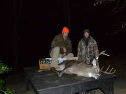 Kentucky deer hunting, western kentucky deer hunting, deer hunting, hunting, archery, Whitetail deer hunting, west ky whitetail hunting, kentucky whitetail outfitters, boone & crocket, food plots, deer food plots, chickory plots, lodging