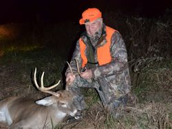 Kentucky deer hunting, western kentucky deer hunting, deer hunting, hunting, archery, Whitetail deer hunting, west ky whitetail hunting, kentucky whitetail outfitters, boone & crocket, food plots, deer food plots, chickory plots, lodging