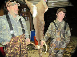 Kentucky deer hunting, western kentucky deer hunting, deer hunting, hunting, archery, Whitetail deer hunting, west ky whitetail hunting, kentucky whitetail outfitters, boone & crocket, food plots, deer food plots, chickory plots, lodging