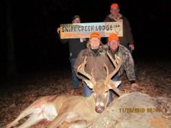 Kentucky deer hunting, western kentucky deer hunting, deer hunting, hunting, archery, Whitetail deer hunting, west ky whitetail hunting, kentucky whitetail outfitters, boone & crocket, food plots, deer food plots, chickory plots, lodging