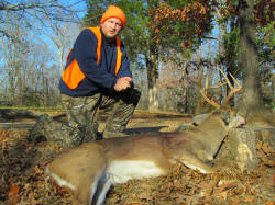Kentucky deer hunting, western kentucky deer hunting, deer hunting, hunting, archery, Whitetail deer hunting, west ky whitetail hunting, kentucky whitetail outfitters, boone & crocket, food plots, deer food plots, chickory plots, lodging
