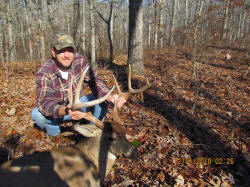 Kentucky deer hunting, western kentucky deer hunting, deer hunting, hunting, archery, Whitetail deer hunting, west ky whitetail hunting, kentucky whitetail outfitters, boone & crocket, food plots, deer food plots, chickory plots, lodging