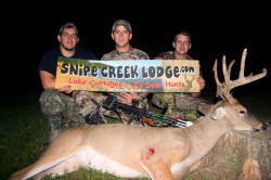 Kentucky deer hunting, western kentucky deer hunting, deer hunting, hunting, archery, Whitetail deer hunting, west ky whitetail hunting, kentucky whitetail outfitters, boone & crocket, food plots, deer food plots, chickory plots, lodging